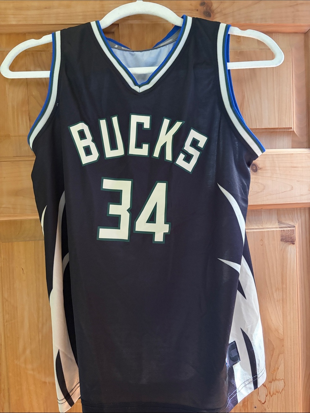 Milwaukee Bucks #34 Black Basketball Jersey